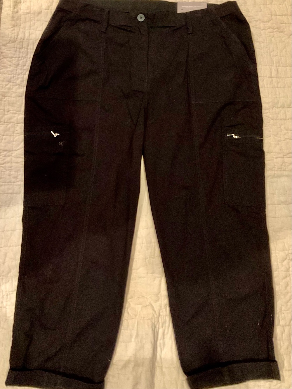 Chico’s NEW VERY BLACK  Cargo Pants NWT Size 2.5. 14/16